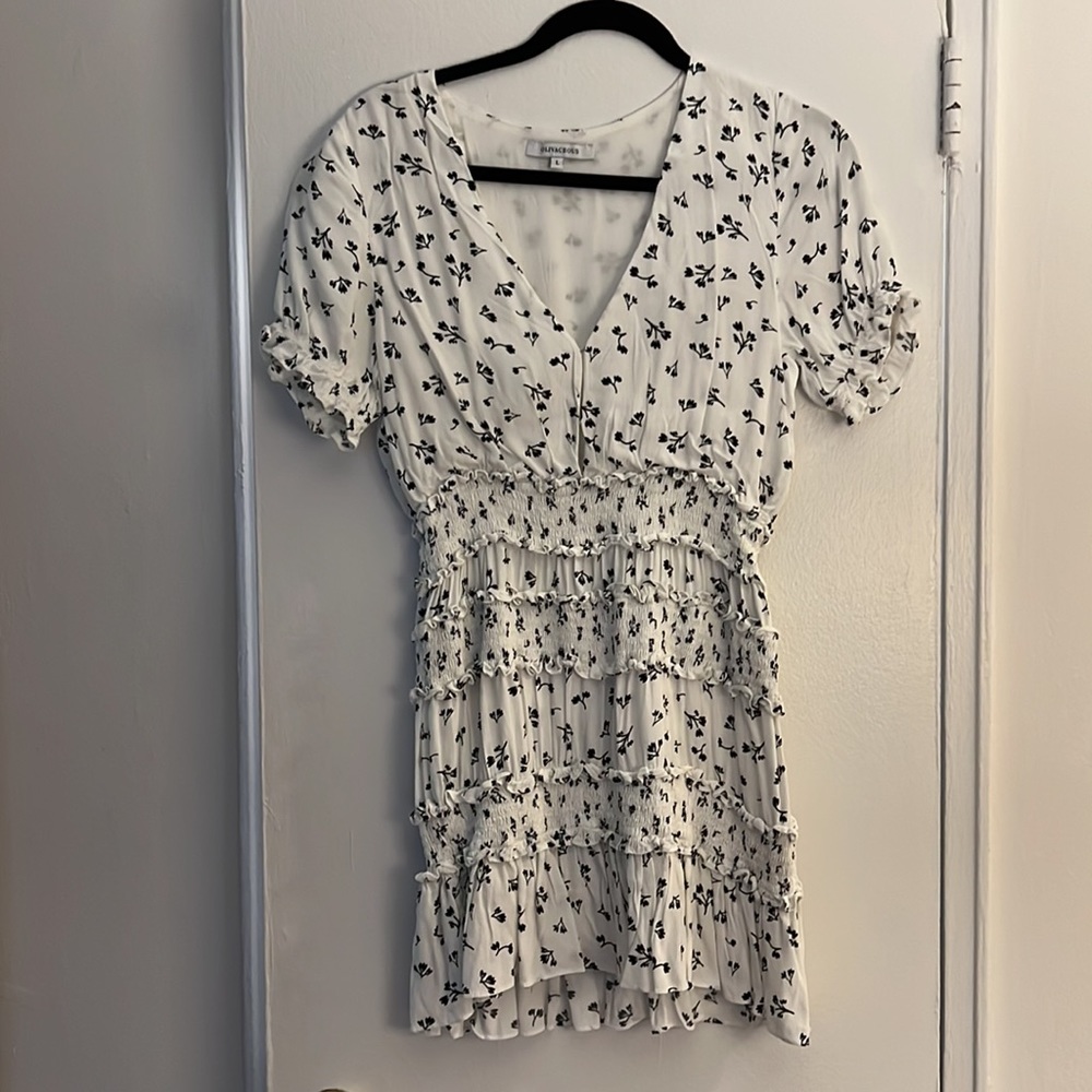 Olivaceous White & Black Dress